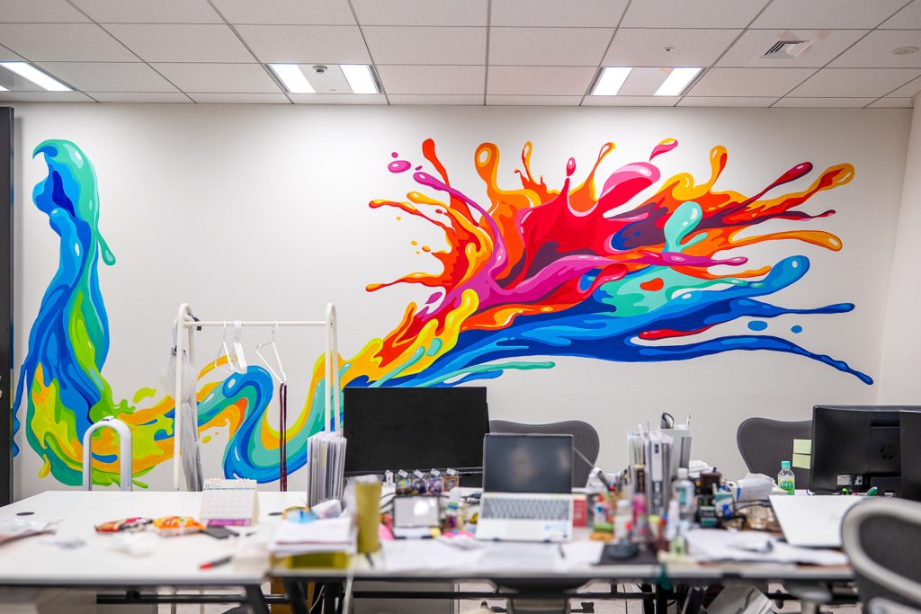 虎ノ門ヒルズ森タワーにあるオフィスの壁画