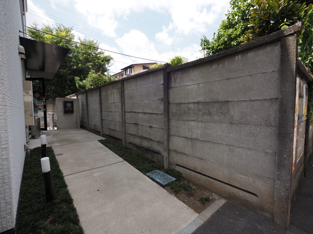 GLOU 東新宿ホテルの壁画アート