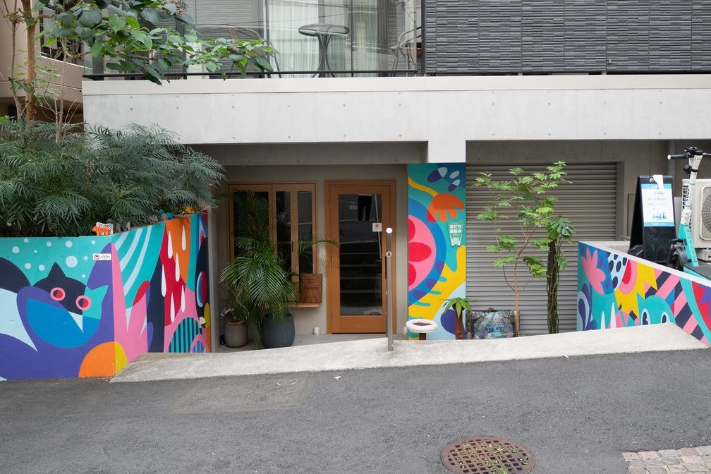 猫カフェ外壁ウォルアート